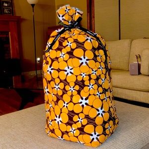 Patagonia Bold print tie top pillow case/stuff sack.